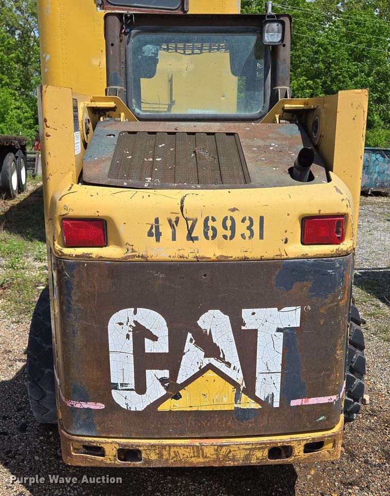 image for item DP6372 2004 Caterpillar 236 skid steer loader