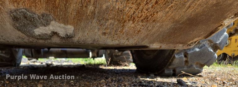 image for item DP6372 2004 Caterpillar 236 skid steer loader