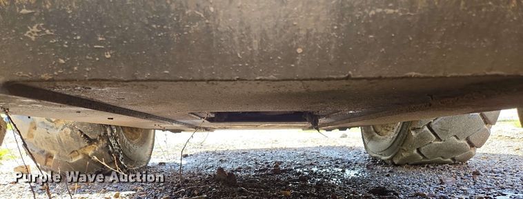 image for item DP6372 2004 Caterpillar 236 skid steer loader