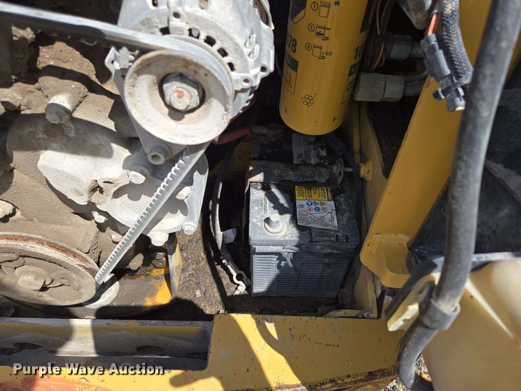image for item DP6372 2004 Caterpillar 236 skid steer loader