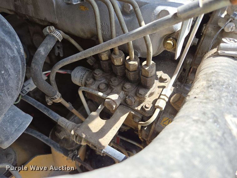 image for item DP6372 2004 Caterpillar 236 skid steer loader