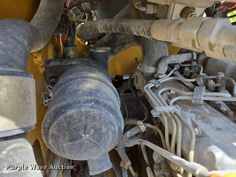 image for item DP6372 2004 Caterpillar 236 skid steer loader