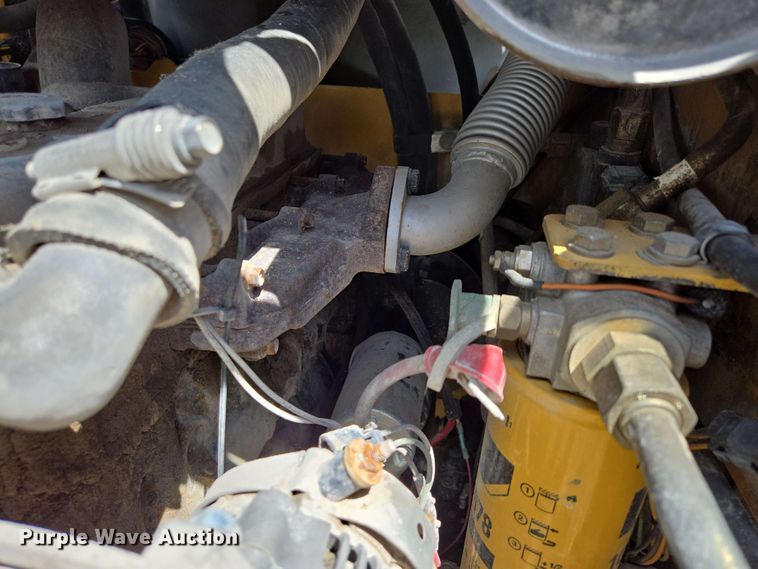 image for item DP6372 2004 Caterpillar 236 skid steer loader