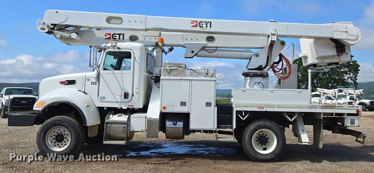 image for item DP6413 2016 Peterbilt PB348 bucket truck