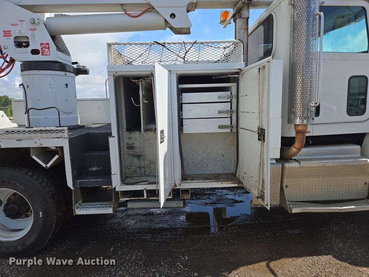 image for item DP6413 2016 Peterbilt PB348 bucket truck