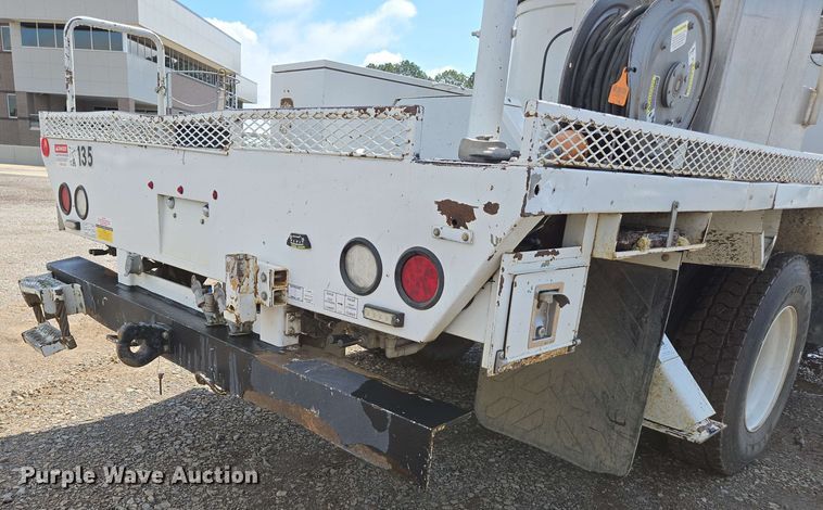 image for item DP6413 2016 Peterbilt PB348 bucket truck