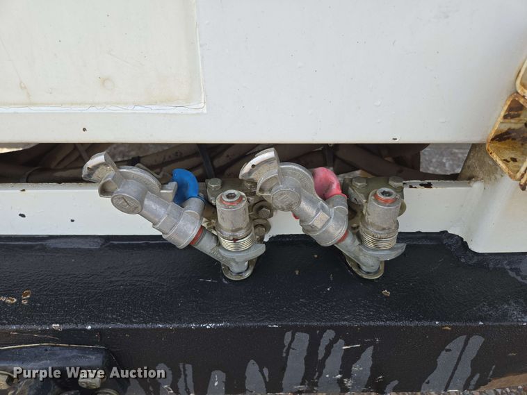 image for item DP6413 2016 Peterbilt PB348 bucket truck