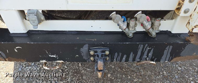 image for item DP6413 2016 Peterbilt PB348 bucket truck