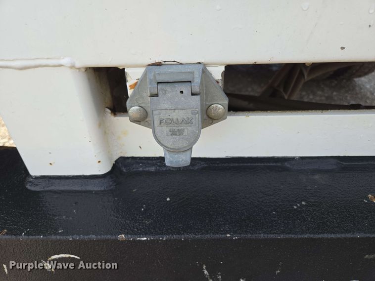 image for item DP6413 2016 Peterbilt PB348 bucket truck