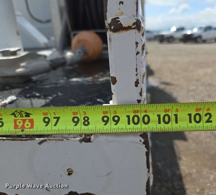 image for item DP6413 2016 Peterbilt PB348 bucket truck