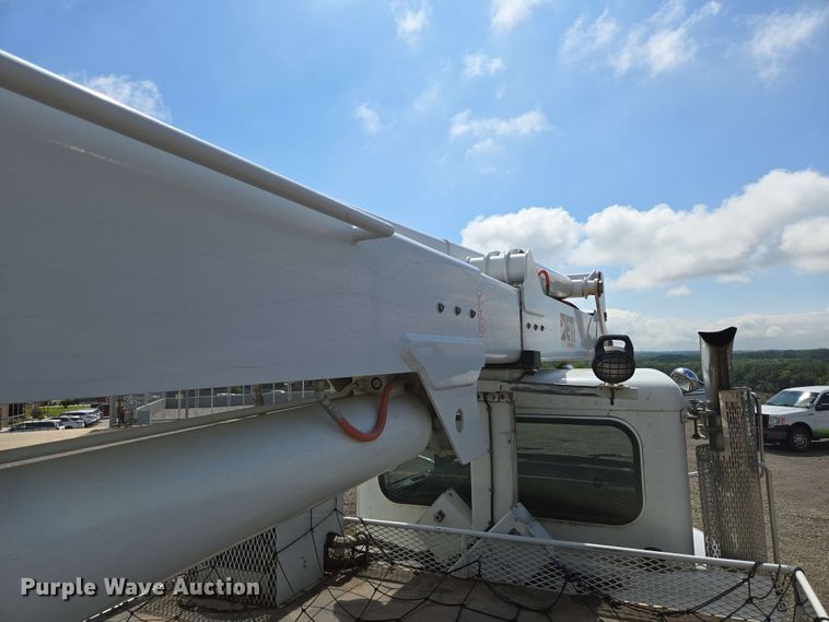 image for item DP6413 2016 Peterbilt PB348 bucket truck