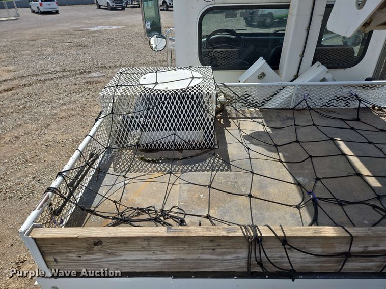 image for item DP6413 2016 Peterbilt PB348 bucket truck