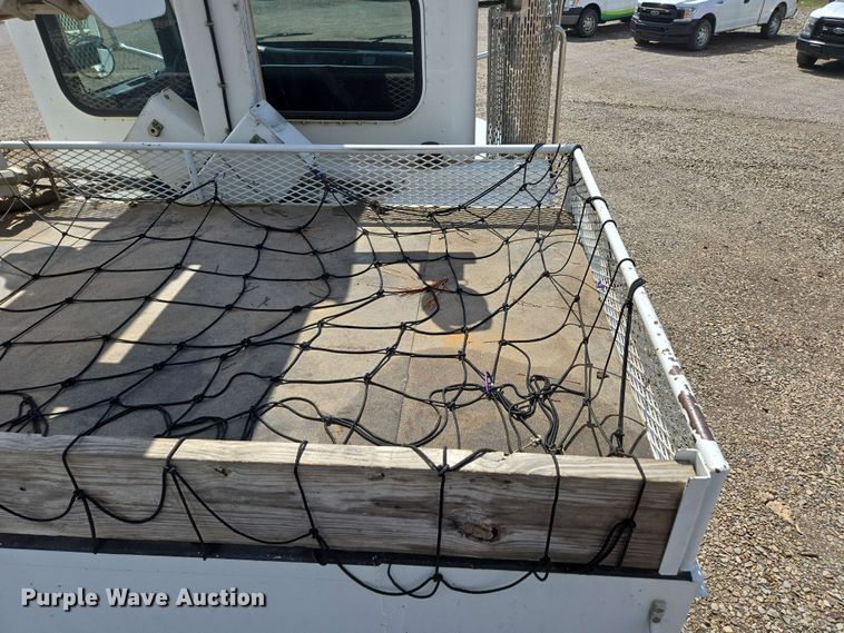 image for item DP6413 2016 Peterbilt PB348 bucket truck