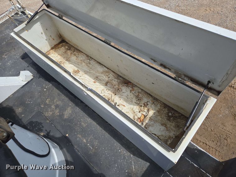 image for item DP6413 2016 Peterbilt PB348 bucket truck