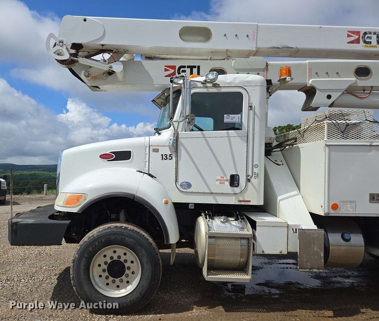 image for item DP6413 2016 Peterbilt PB348 bucket truck