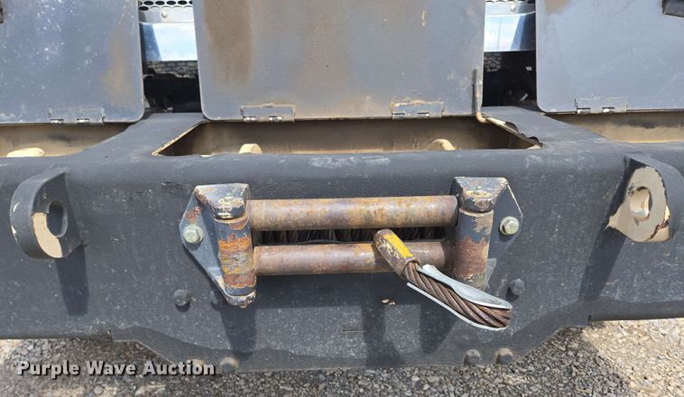 image for item DP6413 2016 Peterbilt PB348 bucket truck