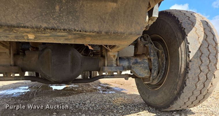 image for item DP6413 2016 Peterbilt PB348 bucket truck