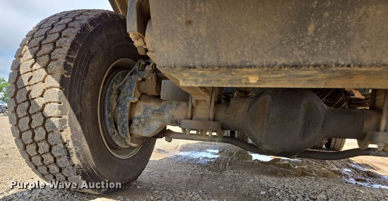 image for item DP6413 2016 Peterbilt PB348 bucket truck