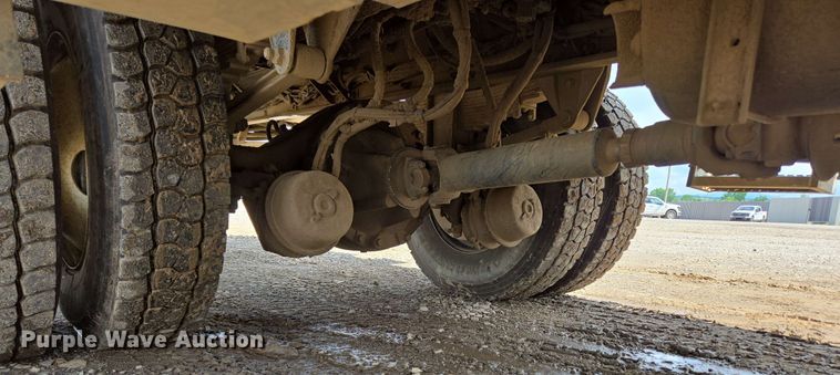 image for item DP6413 2016 Peterbilt PB348 bucket truck