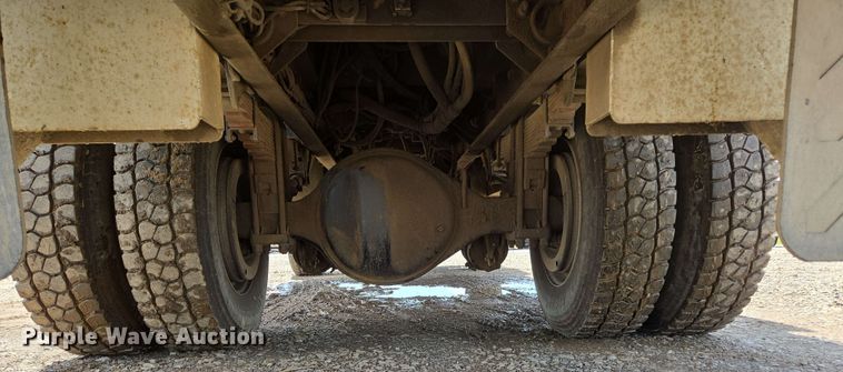 image for item DP6413 2016 Peterbilt PB348 bucket truck