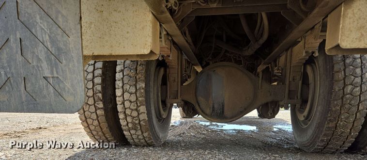 image for item DP6413 2016 Peterbilt PB348 bucket truck