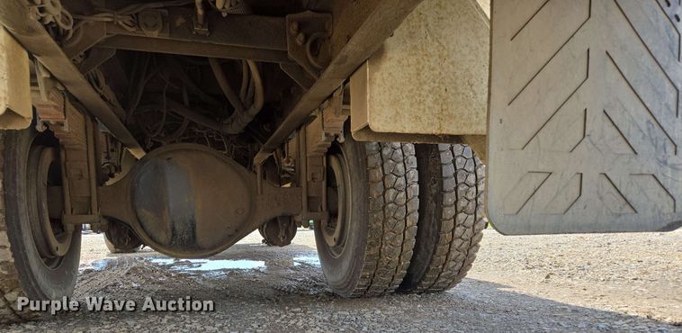 image for item DP6413 2016 Peterbilt PB348 bucket truck