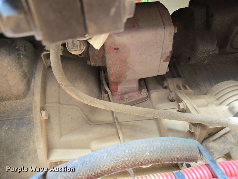 image for item DP6413 2016 Peterbilt PB348 bucket truck