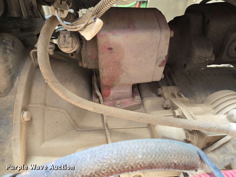 image for item DP6413 2016 Peterbilt PB348 bucket truck