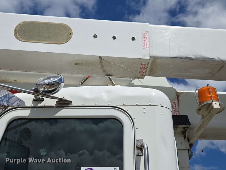 image for item DP6413 2016 Peterbilt PB348 bucket truck