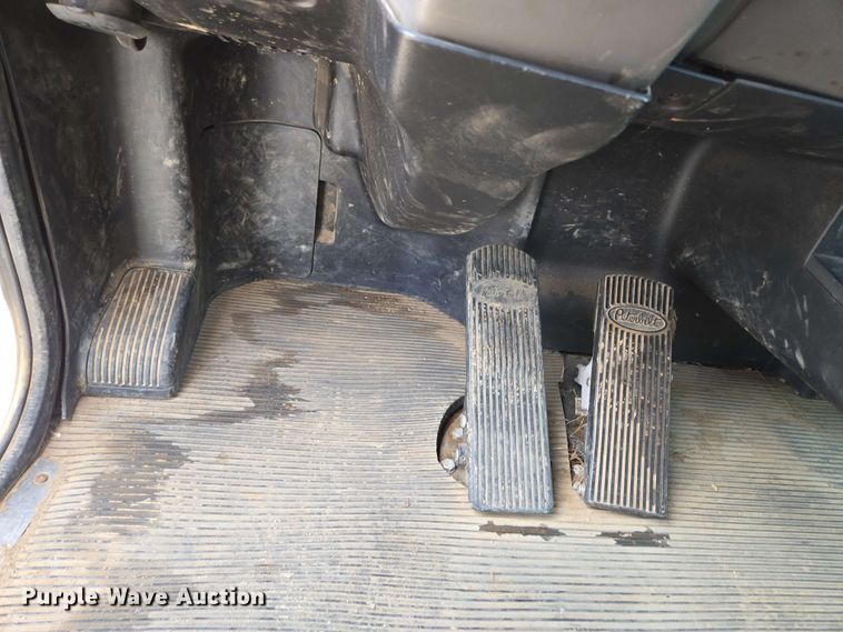 image for item DP6413 2016 Peterbilt PB348 bucket truck