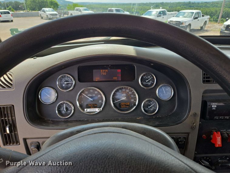 image for item DP6413 2016 Peterbilt PB348 bucket truck