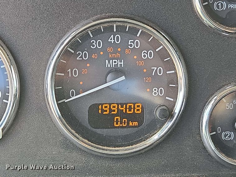 image for item DP6413 2016 Peterbilt PB348 bucket truck