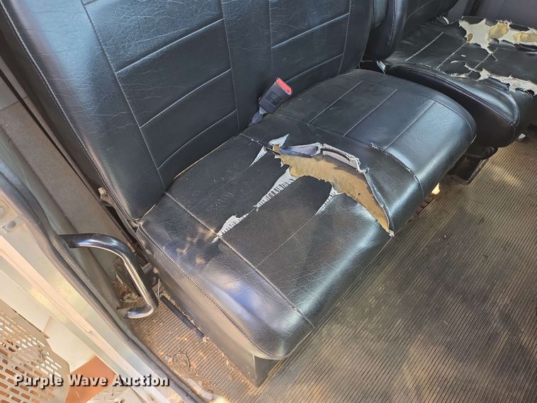 image for item DP6413 2016 Peterbilt PB348 bucket truck