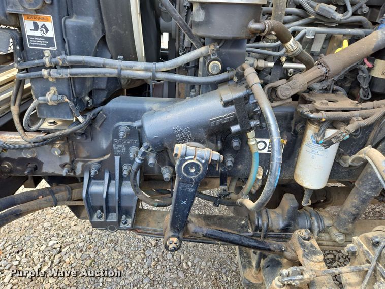 image for item DP6413 2016 Peterbilt PB348 bucket truck