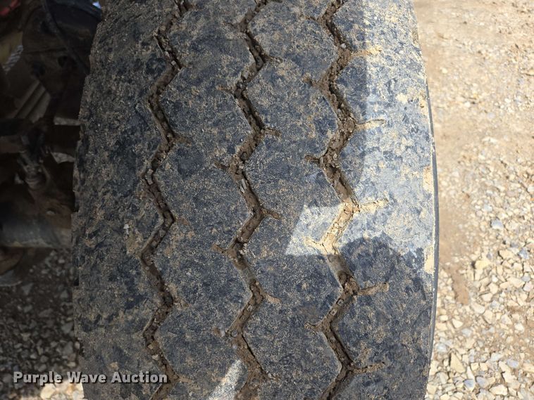 image for item DP6413 2016 Peterbilt PB348 bucket truck