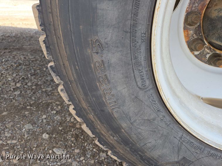 image for item DP6413 2016 Peterbilt PB348 bucket truck