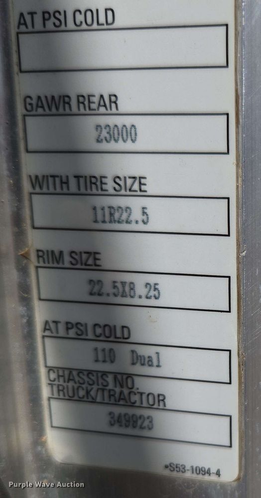 image for item DP6413 2016 Peterbilt PB348 bucket truck