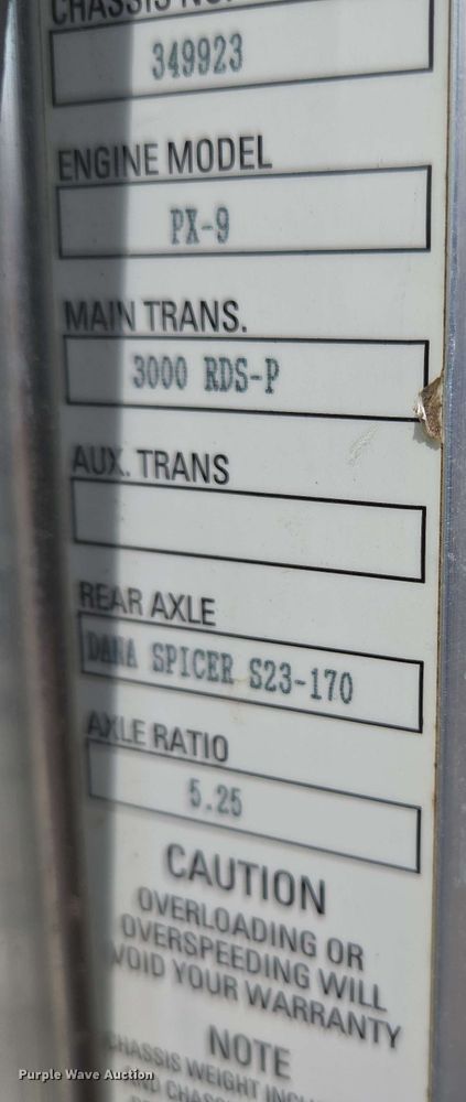 image for item DP6413 2016 Peterbilt PB348 bucket truck