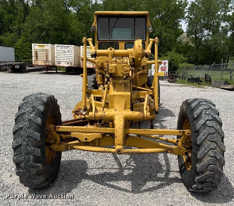 image for item DS4284 Caterpillar B12 rigid frame motor grader