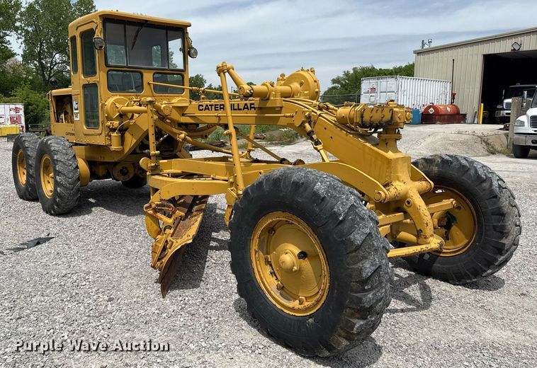 image for item DS4284 Caterpillar B12 rigid frame motor grader