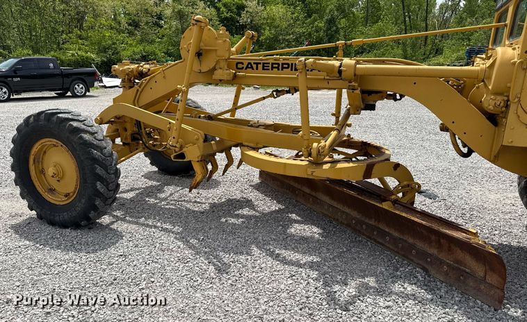 image for item DS4284 Caterpillar B12 rigid frame motor grader