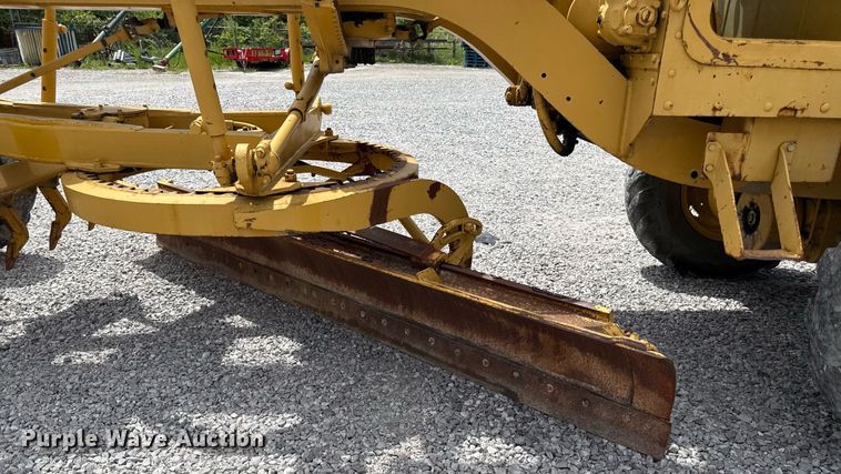 image for item DS4284 Caterpillar B12 rigid frame motor grader