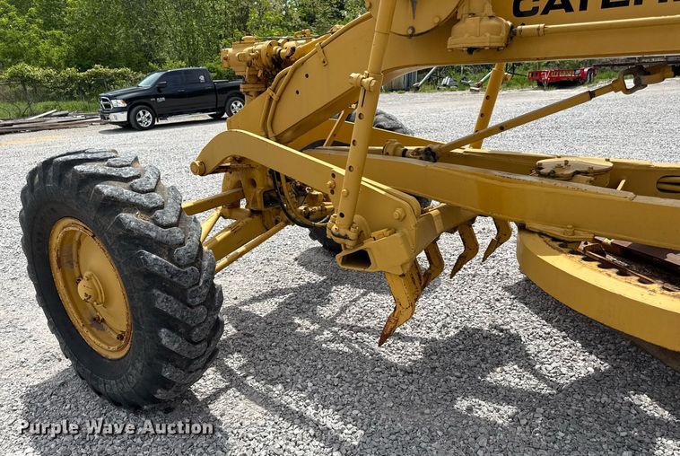 image for item DS4284 Caterpillar B12 rigid frame motor grader