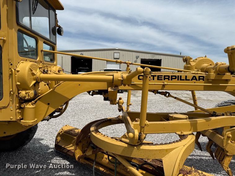 image for item DS4284 Caterpillar B12 rigid frame motor grader