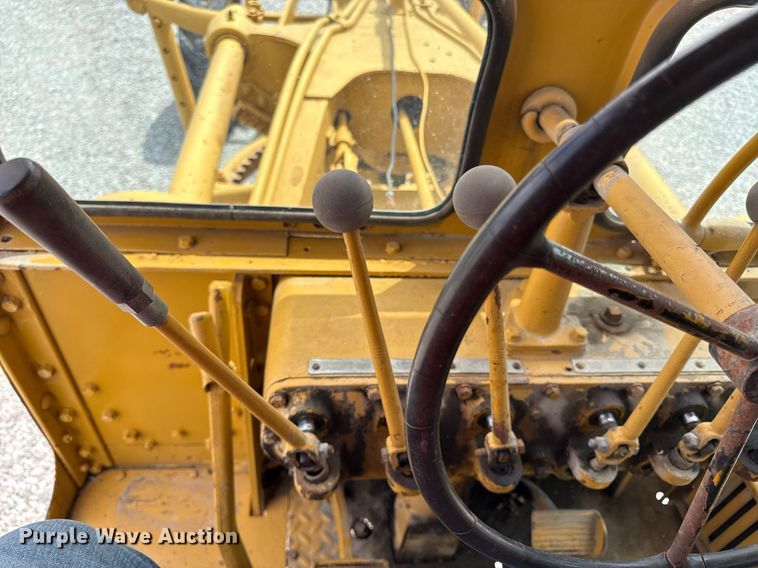 image for item DS4284 Caterpillar B12 rigid frame motor grader