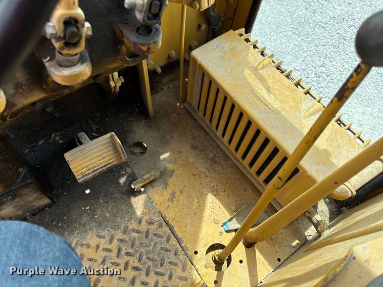 image for item DS4284 Caterpillar B12 rigid frame motor grader