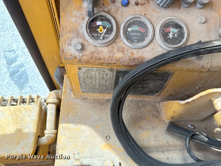 image for item DS4284 Caterpillar B12 rigid frame motor grader