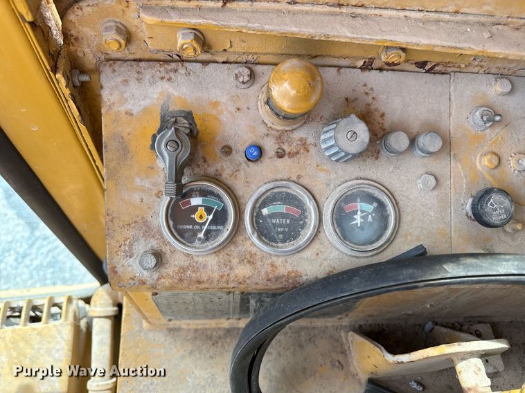 image for item DS4284 Caterpillar B12 rigid frame motor grader