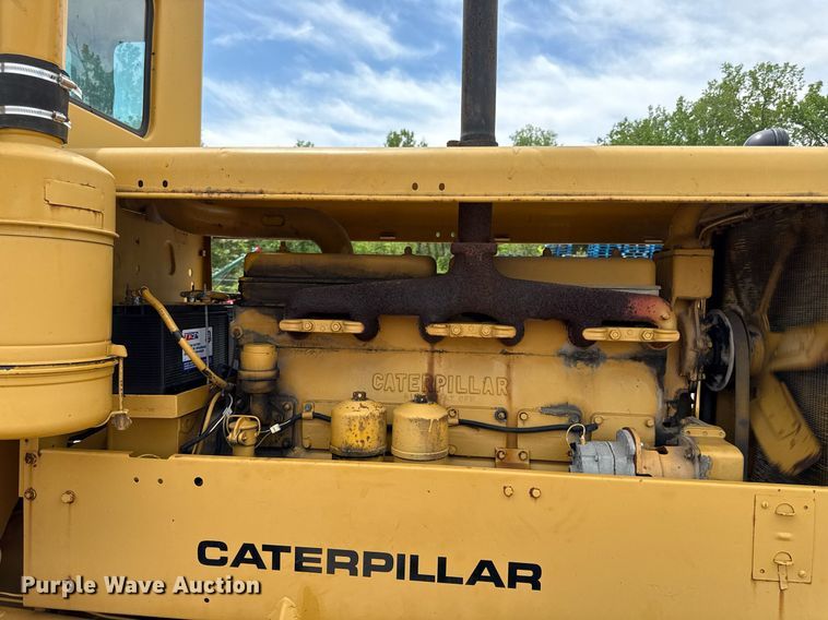 image for item DS4284 Caterpillar B12 rigid frame motor grader