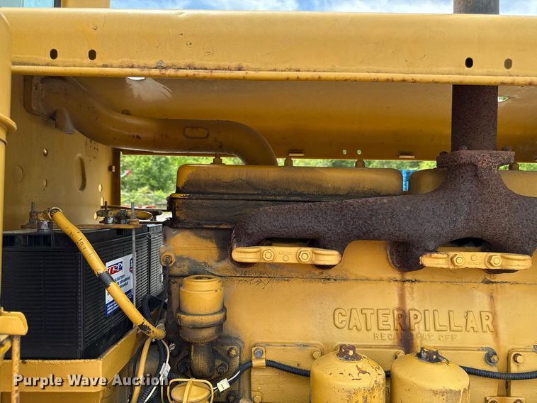 image for item DS4284 Caterpillar B12 rigid frame motor grader